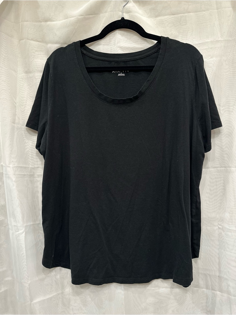 Ava & Viv Black Scoop Neck Short Sleeve Tee